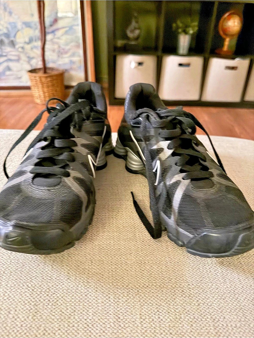 Nike Shox TL Black Athletic Shoes
